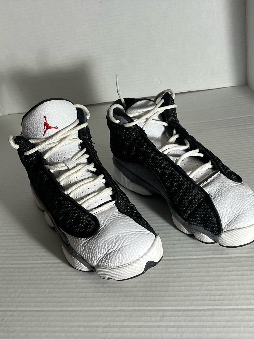 Air Jordan 13 Retro size 7 youth good condition